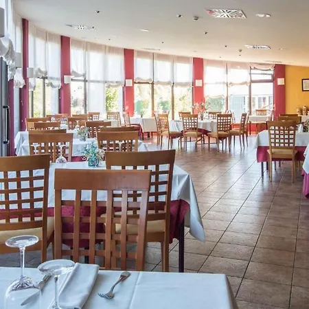 El Prado De Merinas 3*