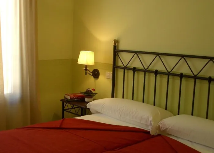 El Prado De Merinas 3*