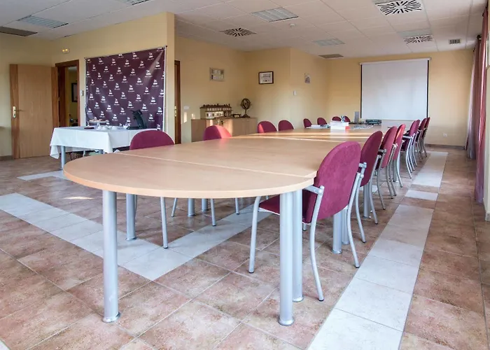 El Prado De Merinas 3*